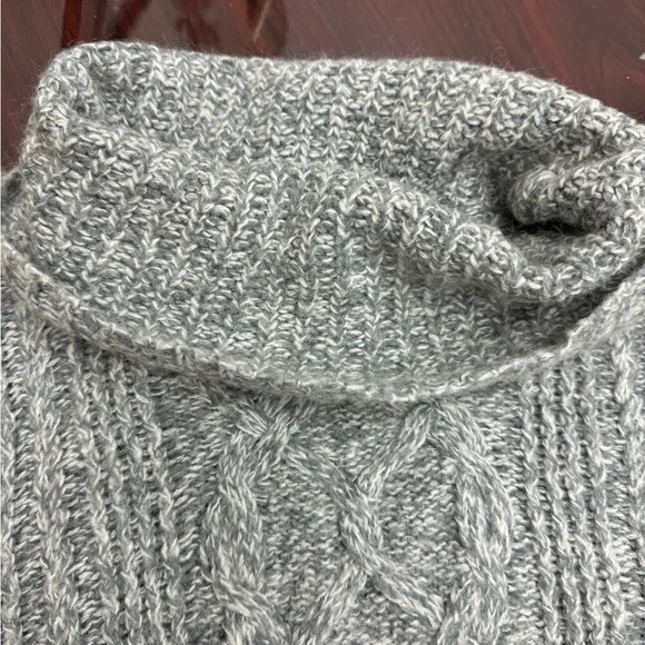 Express Turtleneck Sweater - Picture 7 of 7
